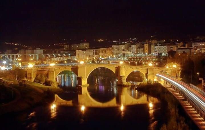 Castelodobispo - Ourense Sobrado del Obispo Zewnętrze zdjęcie